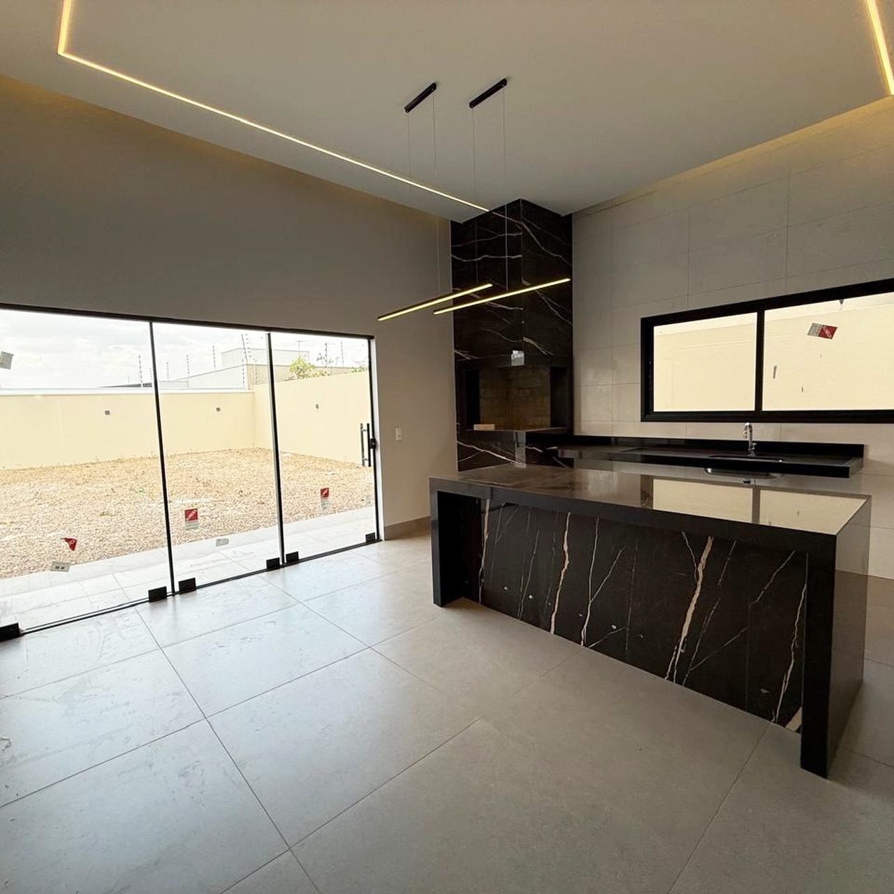 Casa 3 quartos com suíte e closet em terreno de 360 m² — foto 4