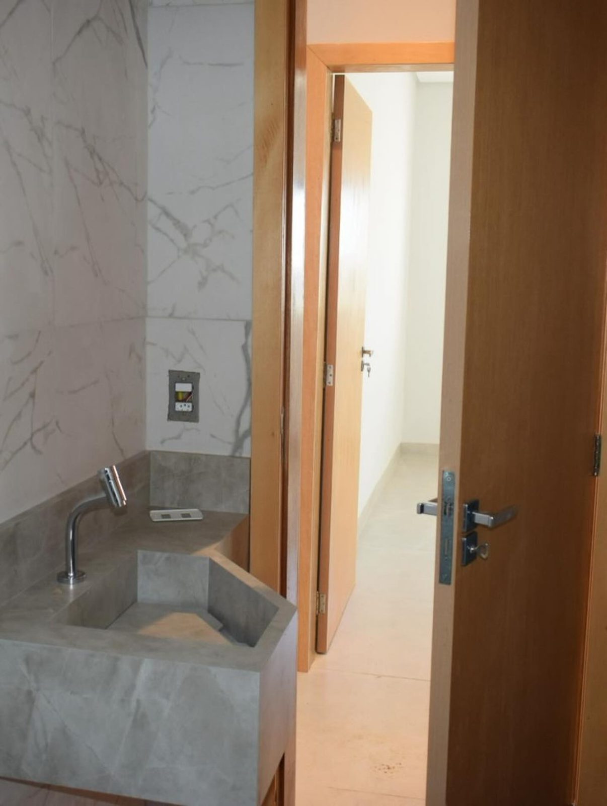 Casa 2 quartos com suíte, toda na laje — foto 4